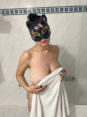  Bustyxl #SLKdlGamWm