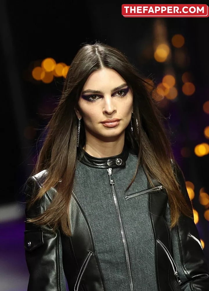  Emily Ratajkowski  Onlyfans Leaked Nude Image #0zNmRndBr6