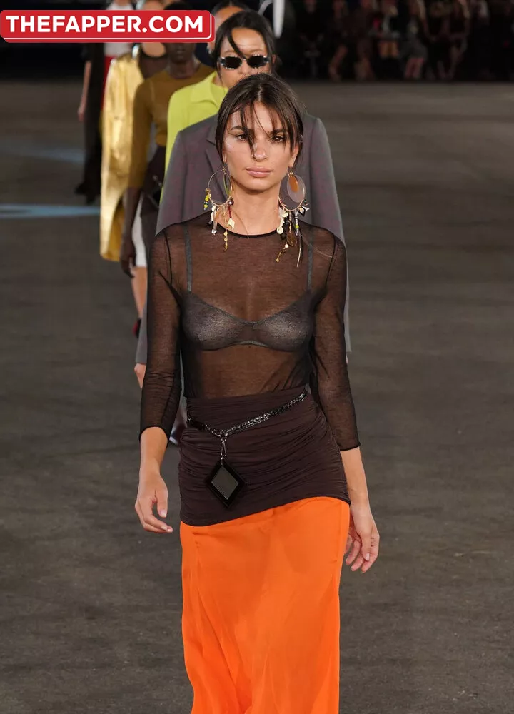  Emily Ratajkowski  Onlyfans Leaked Nude Image #4EqJR0vkcG