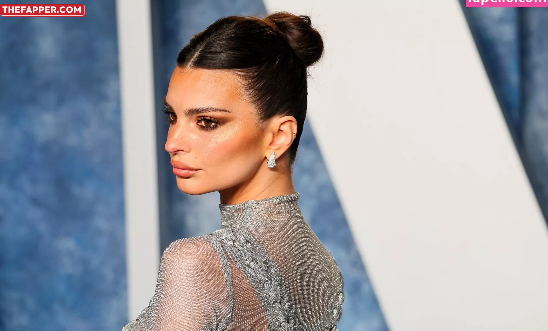  Emily Ratajkowski  Onlyfans Leaked Nude Image #8eraIdbaxe