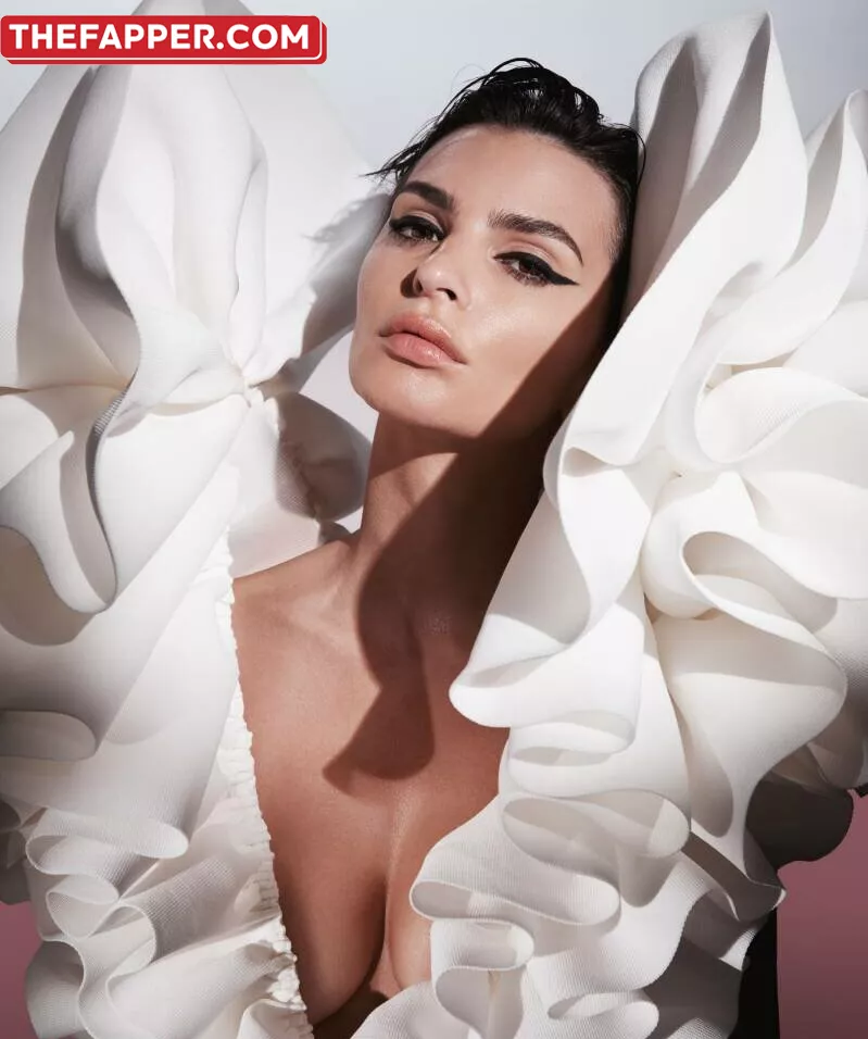  Emily Ratajkowski  Onlyfans Leaked Nude Image #DUSloLUgF2
