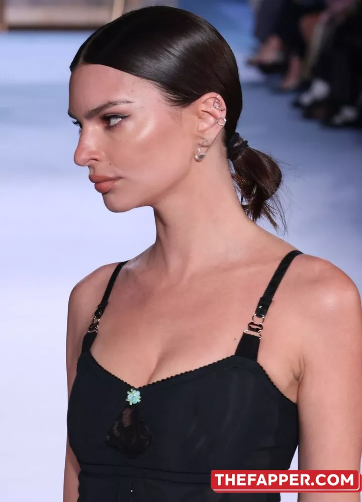  Emily Ratajkowski  Onlyfans Leaked Nude Image #S5X9AfasX6