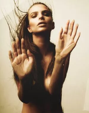  Emily Ratajkowski Onlyfans Leaked Nude Image #amPA6LVpxi