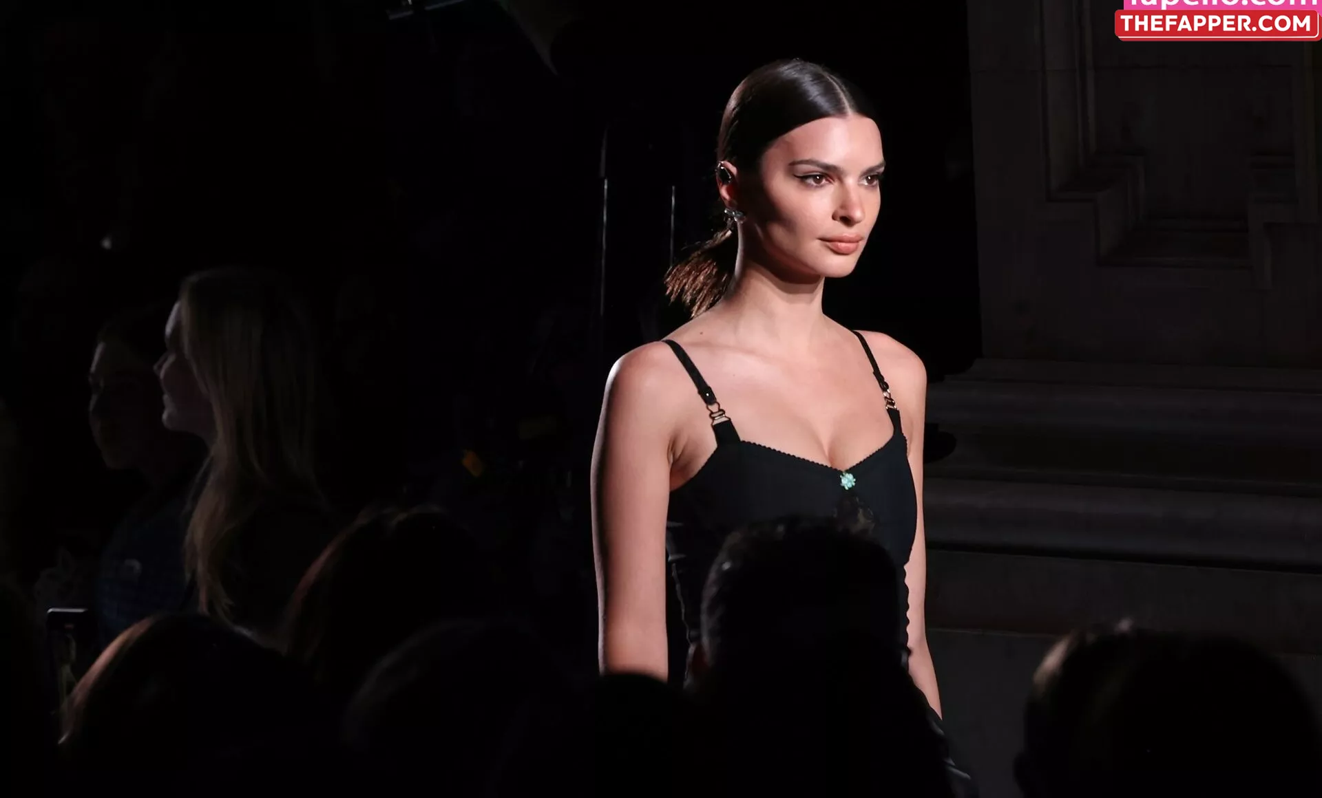 Emily Ratajkowski  Onlyfans Leaked Nude Image #dc4In4fZu9