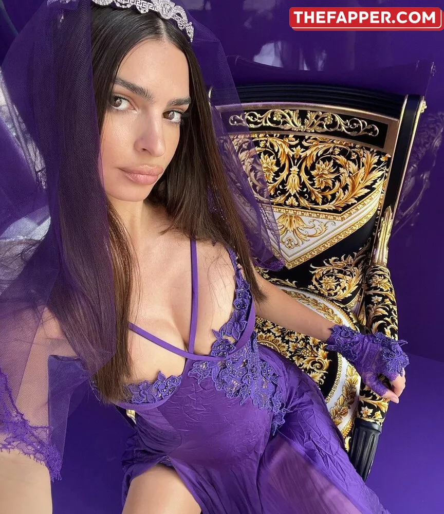  Emily Ratajkowski  Onlyfans Leaked Nude Image #ekW6YtvEjl
