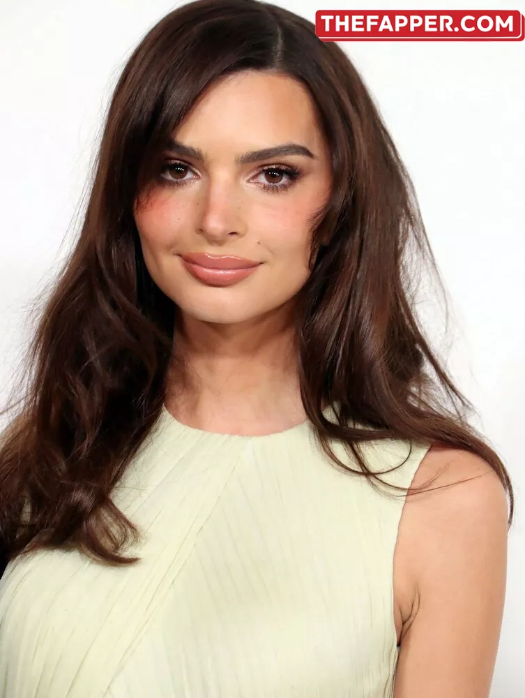  Emily Ratajkowski  Onlyfans Leaked Nude Image #hLqneKTRfi