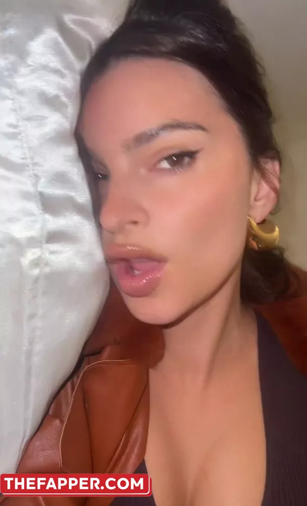  Emily Ratajkowski  Onlyfans Leaked Nude Image #hY3vxgN3IN