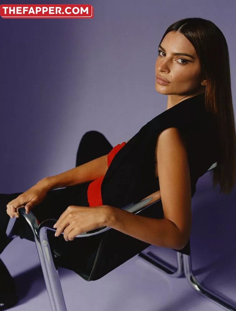  Emily Ratajkowski  Onlyfans Leaked Nude Image #lkrq89yz4f