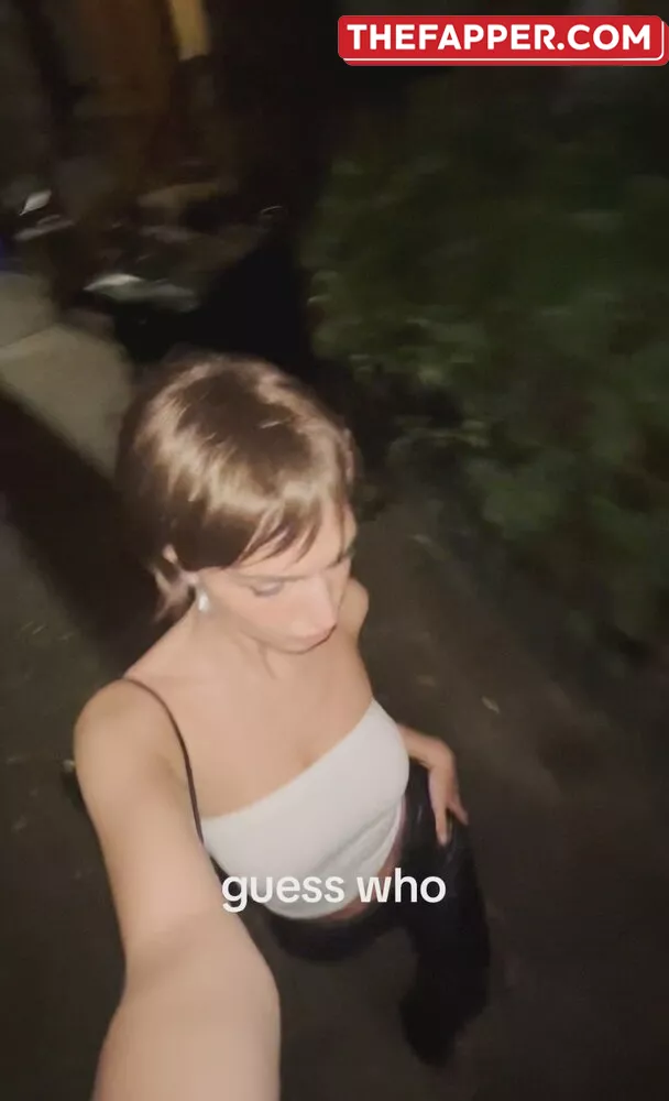  Emily Ratajkowski  Onlyfans Leaked Nude Image #qpfpc27blL