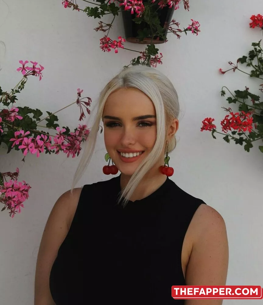  Lolilealae  Onlyfans Leaked Nude Image #EmMBTKsiyB