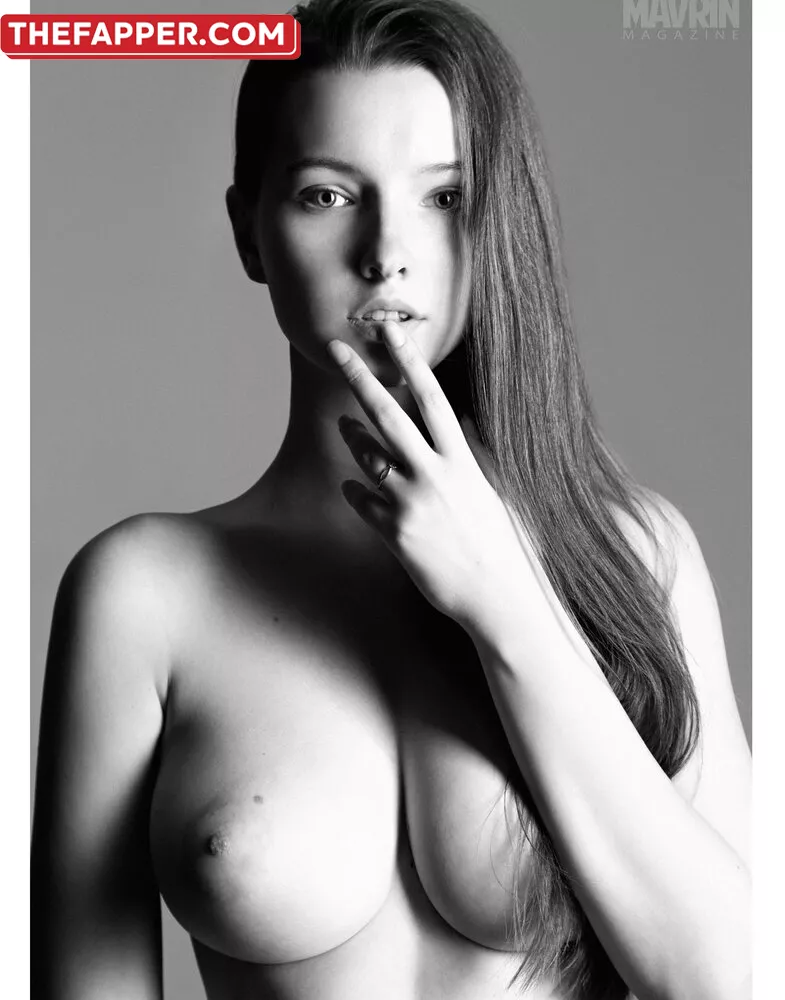  Mavrin Magazine  Onlyfans Leaked Nude Image #IUIk5PDGC4
