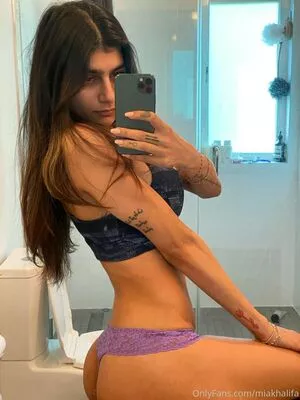  Mia Khalifa Onlyfans Leaked Nude Image #0HoZH4Ydsn