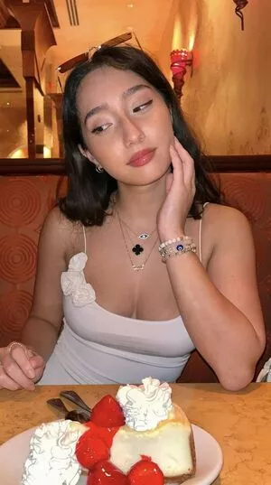 Sabrina Pezeshkian #ctJim0yQHk