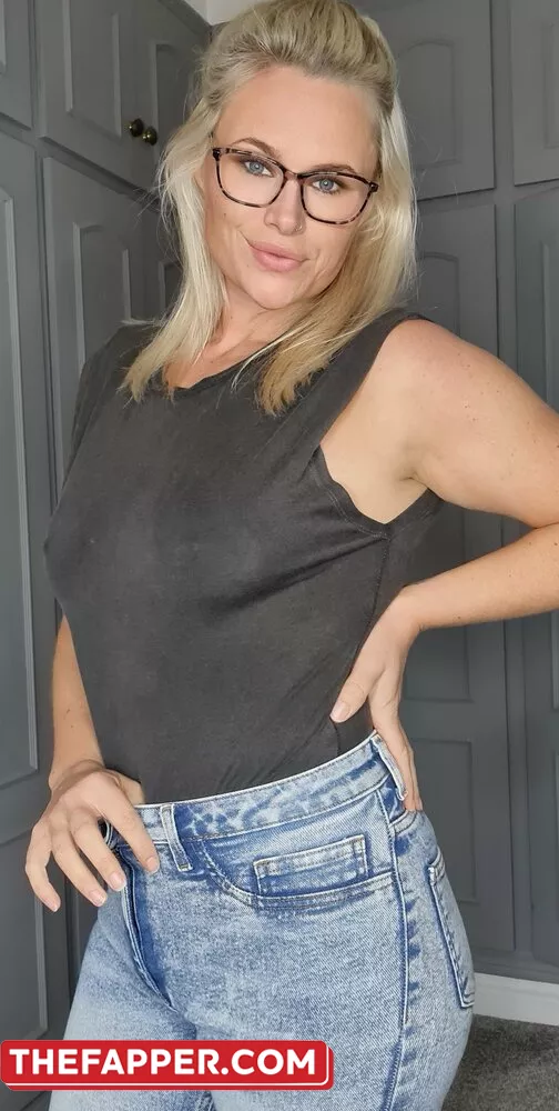Abifox12  Onlyfans Leaked Nude Image #BtraBx5nmr