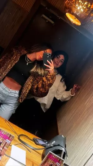 Alexa Mansour #OWVDr0DusY