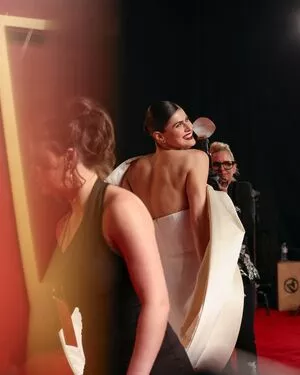 Alexandra Daddario #N2g76sHrKK