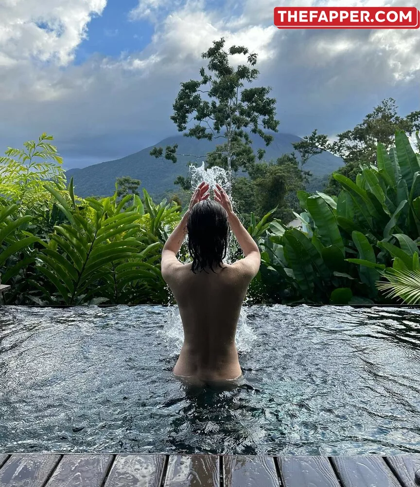Alexandra Daddario  Onlyfans Leaked Nude Image #kmoy72cxep