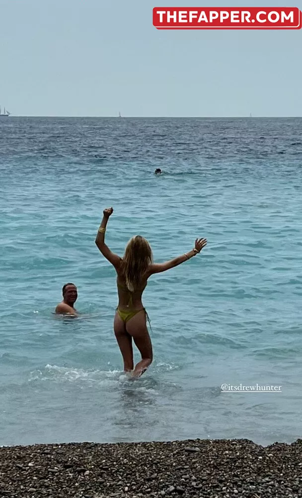 Alexis Ren  Onlyfans Leaked Nude Image #ykNswsqegw