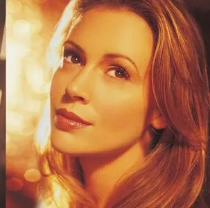 Alyssa Milano #5HTCUspFuo
