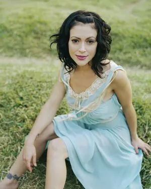 Alyssa Milano #8nx9m73TUV