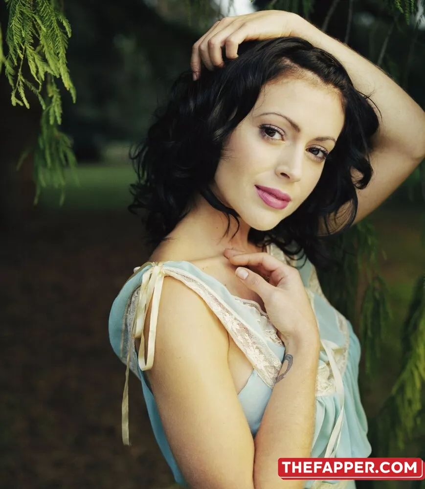 Alyssa Milano  Onlyfans Leaked Nude Image #BkwLm8rlu4