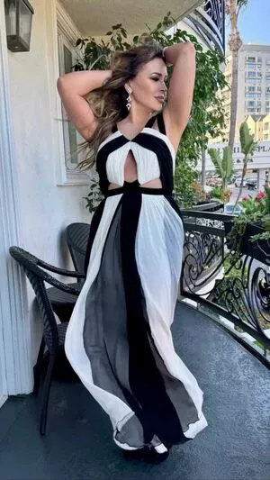 Alyssa Milano Onlyfans Leaked Nude Image #DF1VWXEoKg