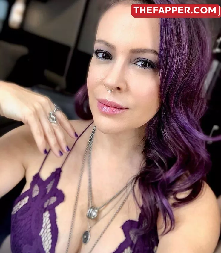 Alyssa Milano  Onlyfans Leaked Nude Image #HTTzplzte8