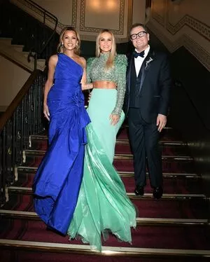 Amanda Holden #0kSc9VflBd