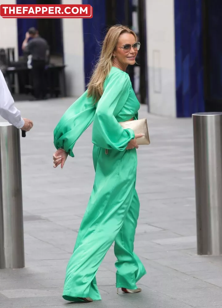 Amanda Holden  Onlyfans Leaked Nude Image #Q42cND5Flx