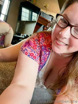 Ambercutie #akdvjiFFz3