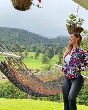 Ana Lucia Vega #RCewQpJmlI
