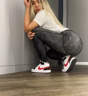 Anna Kostenko #tVensAHA1e