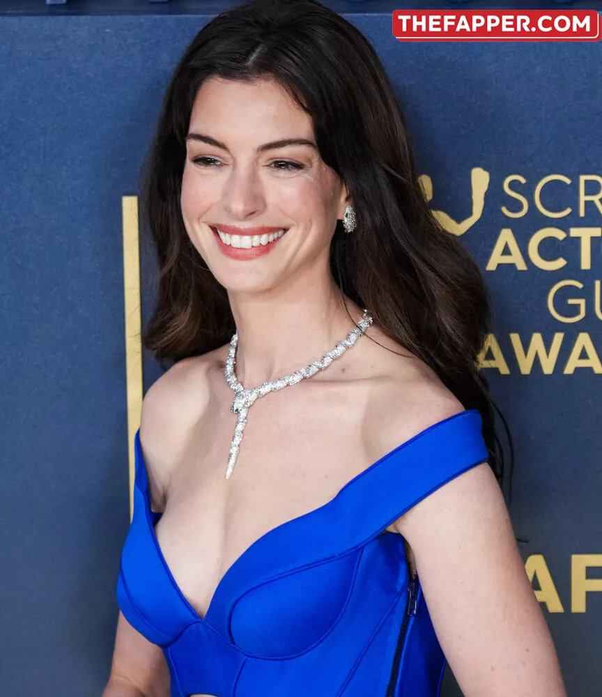 Anne Hathaway  Onlyfans Leaked Nude Image #5GU5QGKNAT