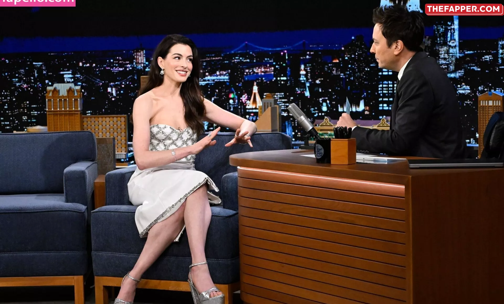 Anne Hathaway  Onlyfans Leaked Nude Image #7uILc5dkT2