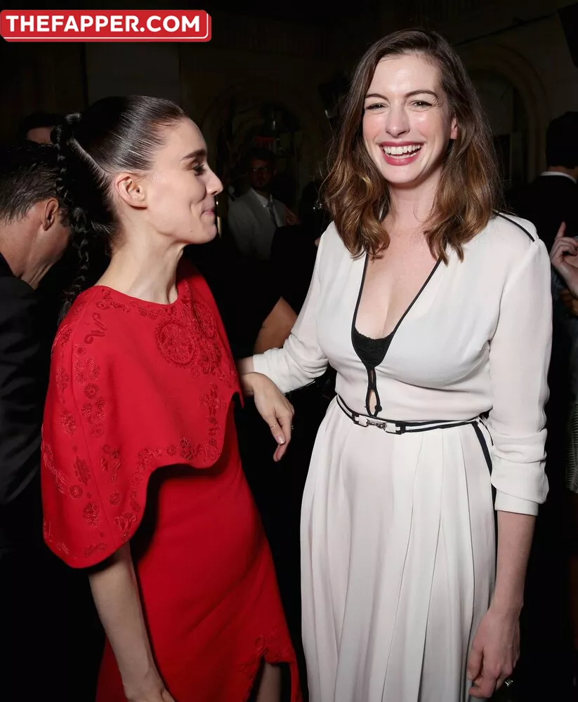 Anne Hathaway  Onlyfans Leaked Nude Image #8CxpigYlYo