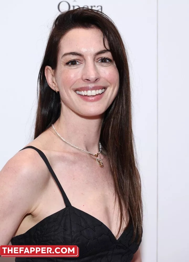 Anne Hathaway  Onlyfans Leaked Nude Image #J0D4RDFa8A