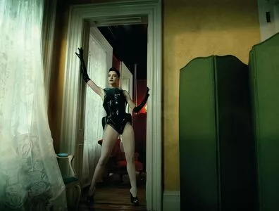 Anne Hathaway #QgvmGhnIvV