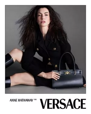 Anne Hathaway #UlHGbqQW3z