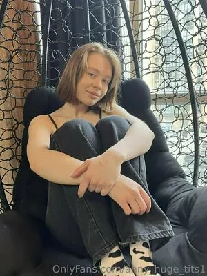 Anny_huge_tits1 Onlyfans Leaked Nude Image #73xi9oySUv