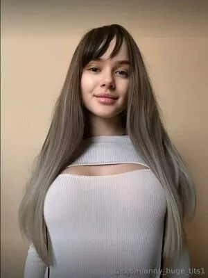Anny_huge_tits1 #E2lMY73o5M