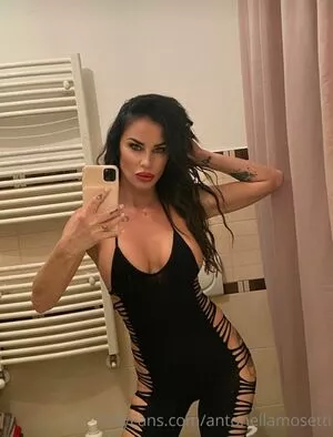 Antonella Mosetti #sPVahNxVTk