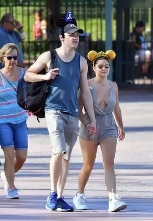 Ariel Winter #VwgpFOdzjV