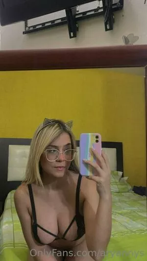 Aryannys #HSW5n6momY
