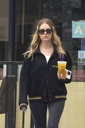 Ashley Benson #7XDIFabcO0