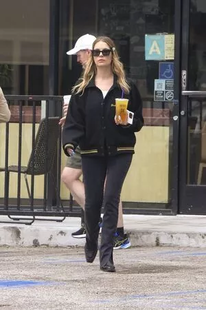 Ashley Benson #yLyiFn4jAh