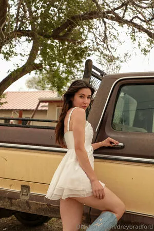 Audrey Bradford #Hf5PrETmCJ