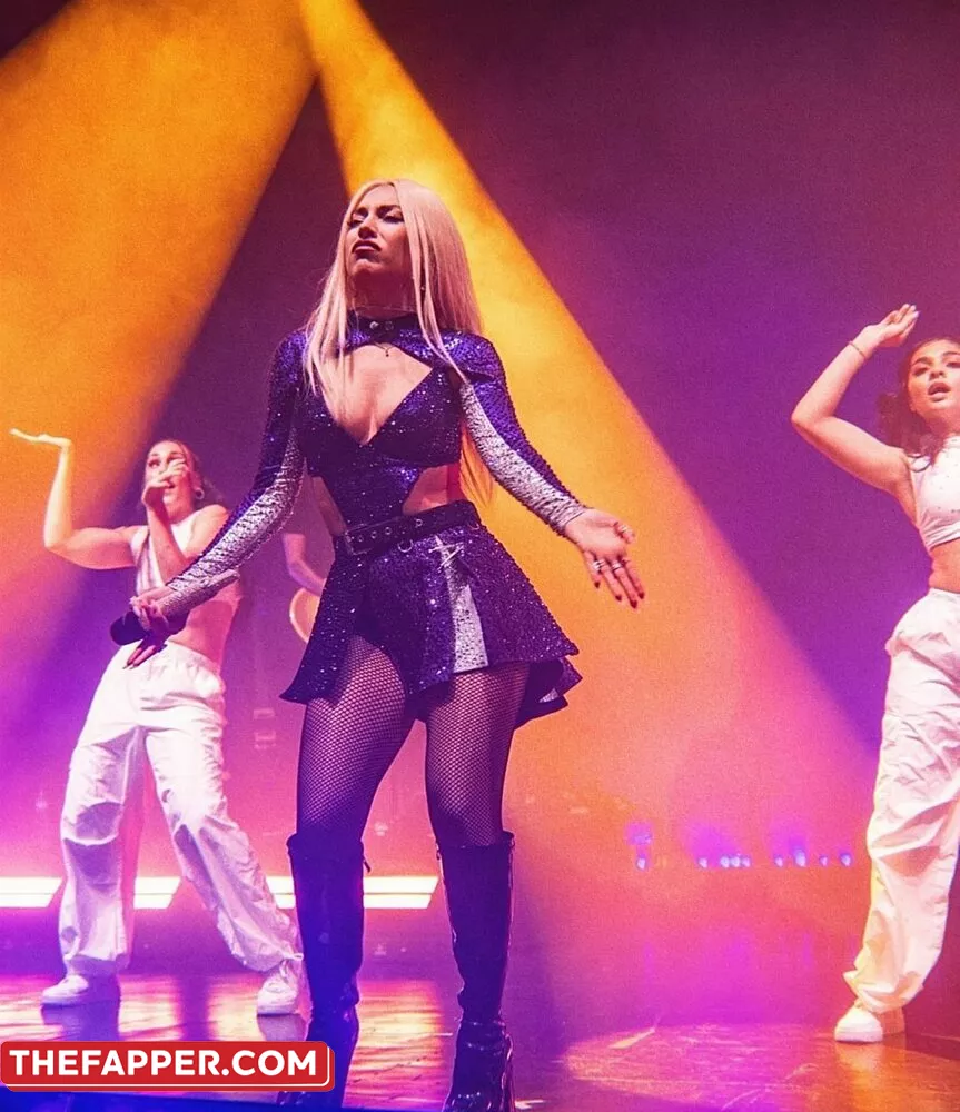 Ava Max  Onlyfans Leaked Nude Image #dSyY2ua2nz