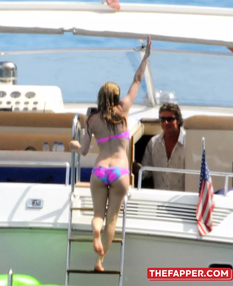 Avril Lavigne  Onlyfans Leaked Nude Image #4OP5DPRj84