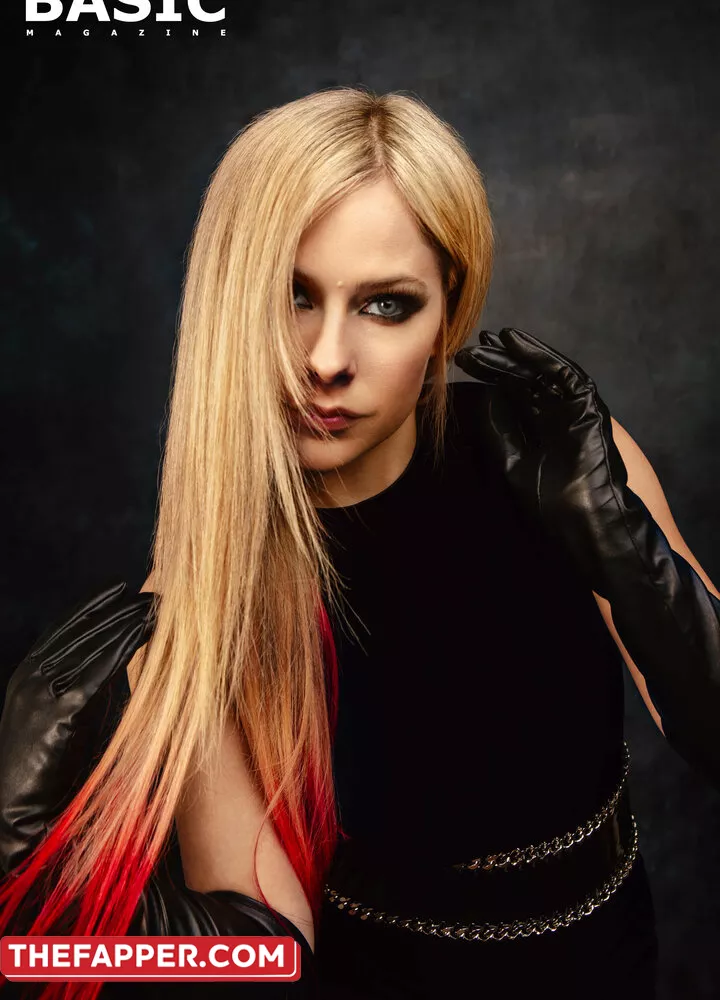 Avril Lavigne  Onlyfans Leaked Nude Image #7gPYamYZKr