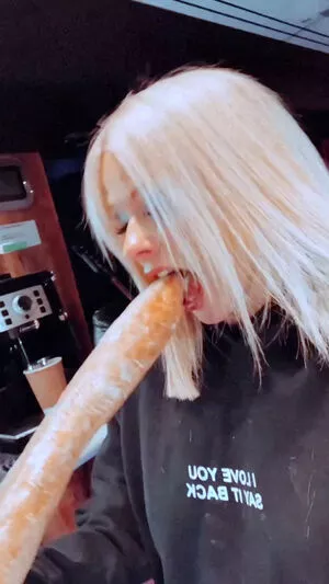 Avril Lavigne Onlyfans Leaked Nude Image #BItKyaAgmj